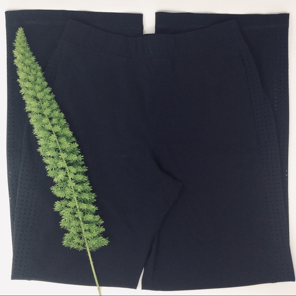 Lululemon Athletica Black Hi-Rise Active Pants - Picture 3 of 7